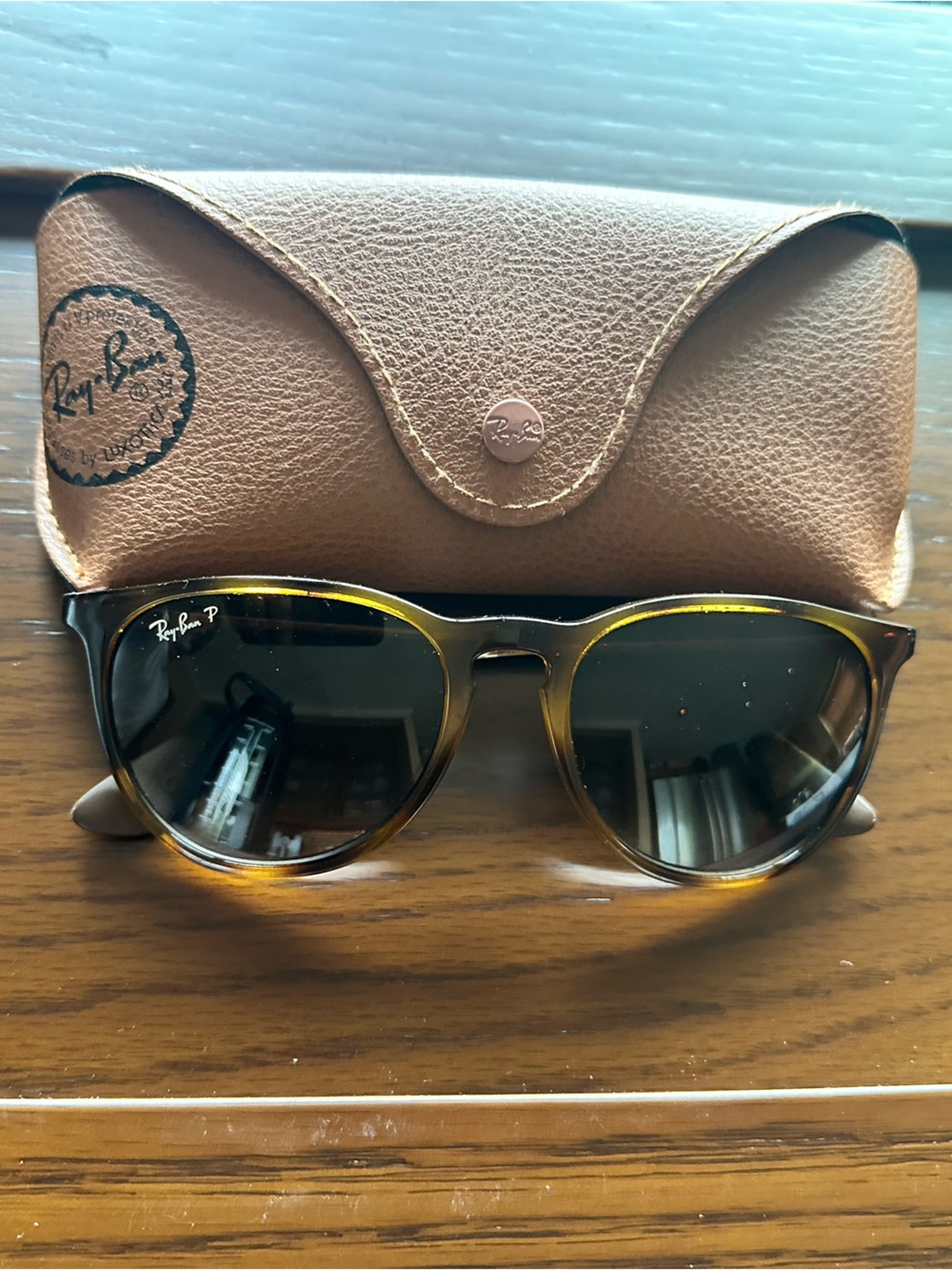 Ray-Ban Tortoiseshell Sunglasses with Brown Case and Dark Lenses